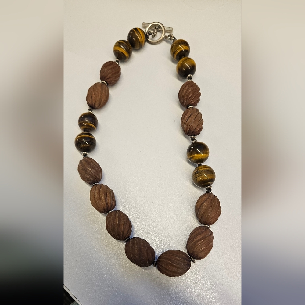 ELLEN TRACY TIGER EYE AND WOOD BEAD NECKLACE